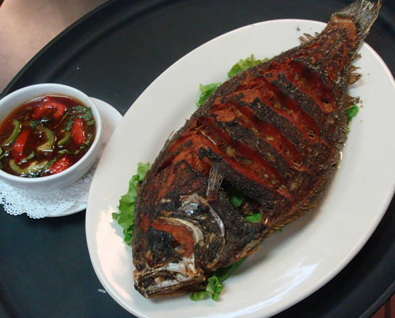 Image: Crispy Whole Flounder